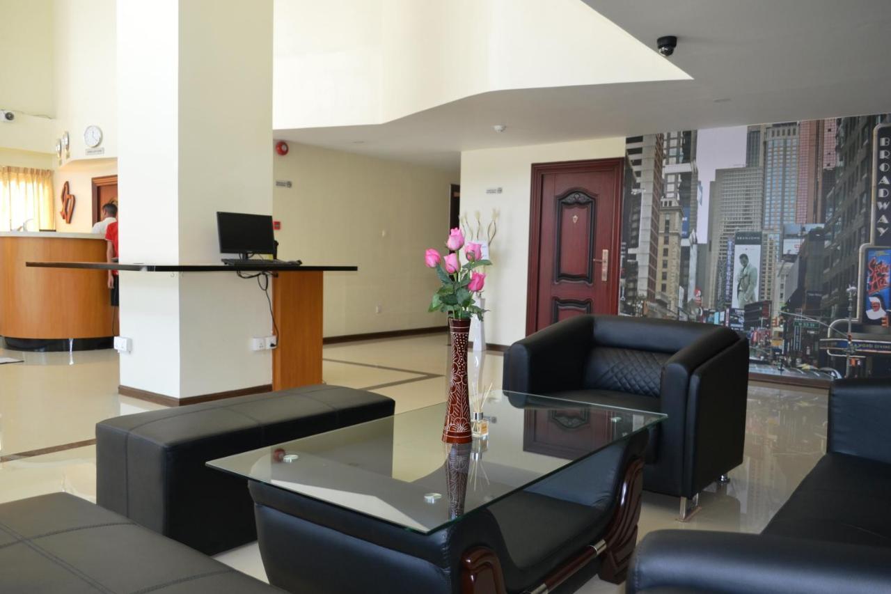 Hotel Broadway Yangon Luaran gambar