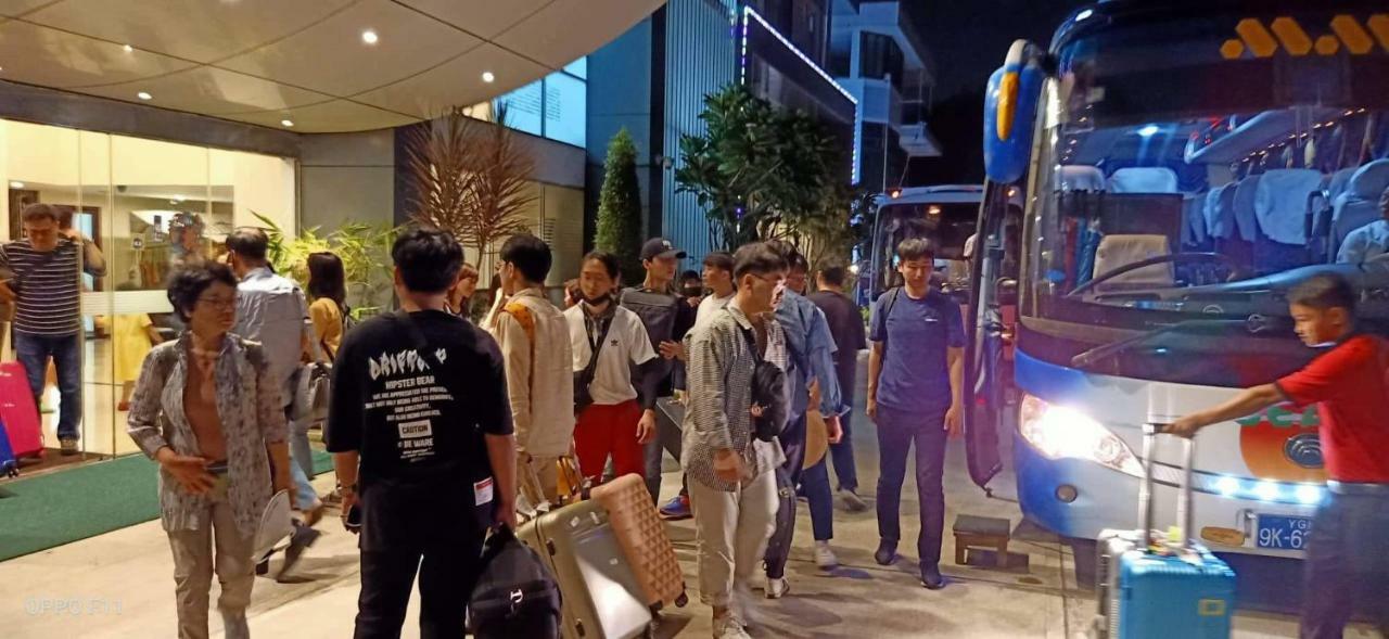 Hotel Broadway Yangon Luaran gambar