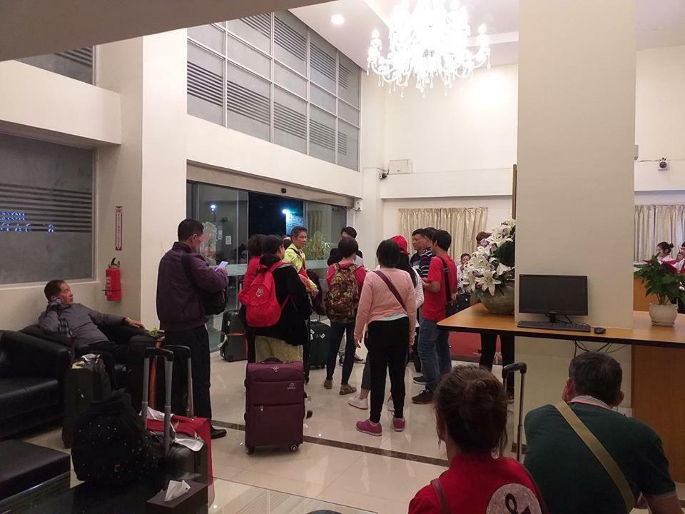 Hotel Broadway Yangon Luaran gambar