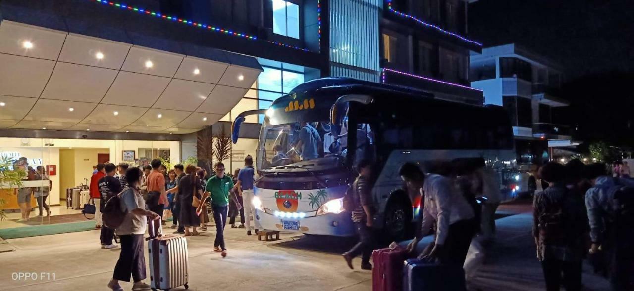 Hotel Broadway Yangon Luaran gambar
