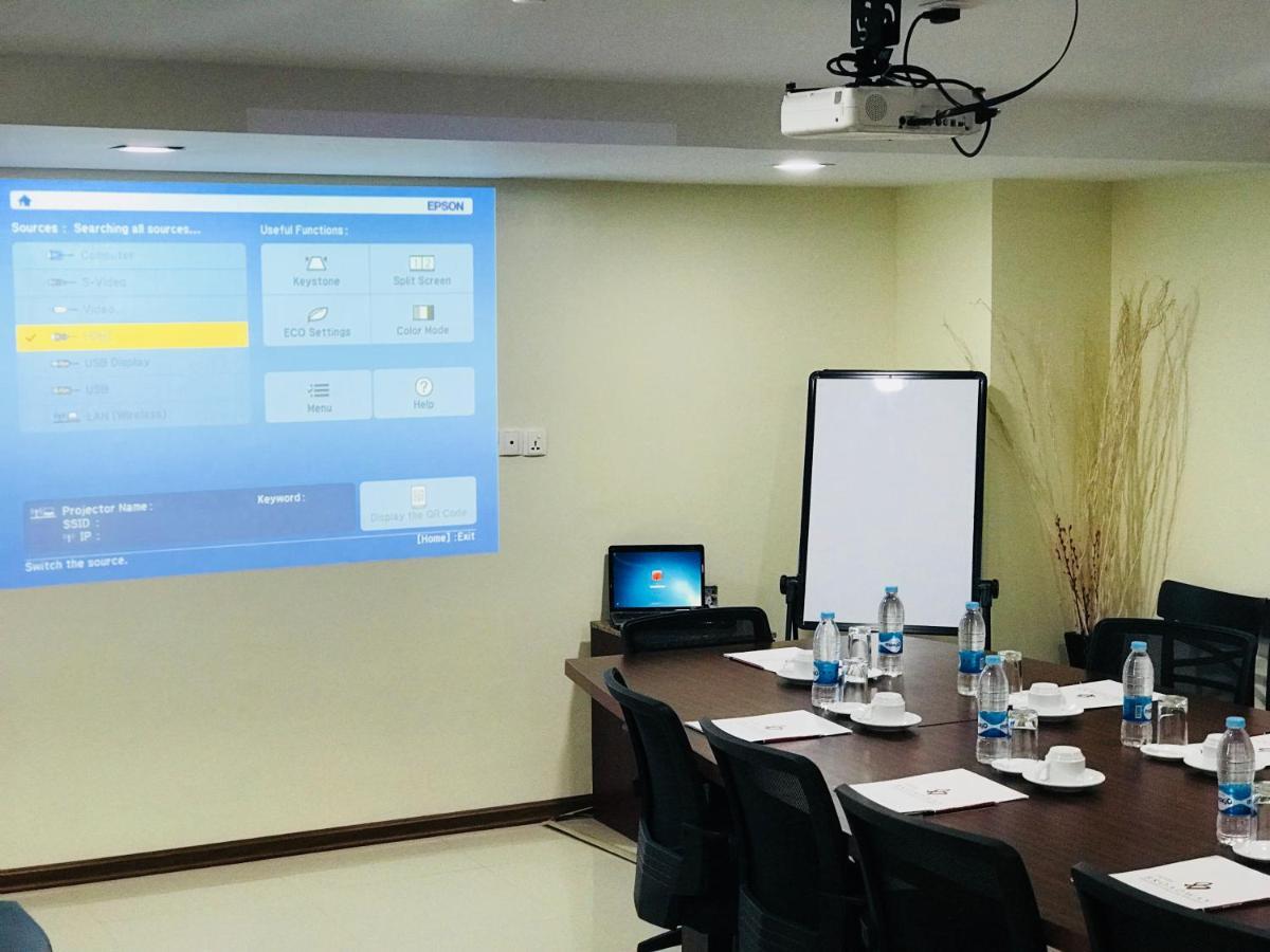 Hotel Broadway Yangon Luaran gambar
