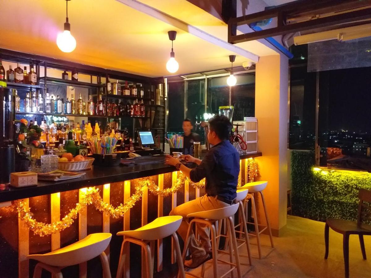 Hotel Broadway Yangon Luaran gambar